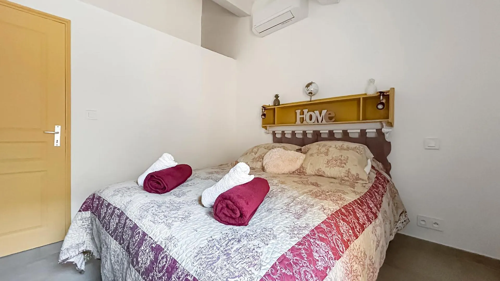 Holiday home Maison Provencale De Charme Au Coeur Du Luberon Saint-Saturnin-les-Apt