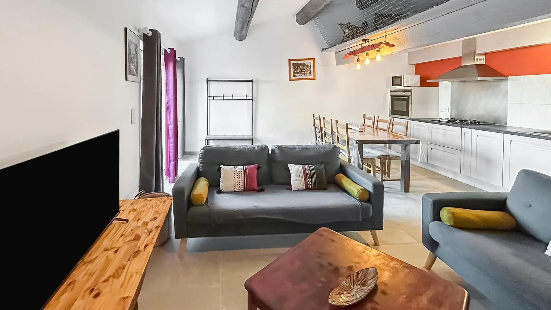 Maison Provencale De Charme Au Coeur Du Luberon Saint-Saturnin-les-Apt 0*,  France